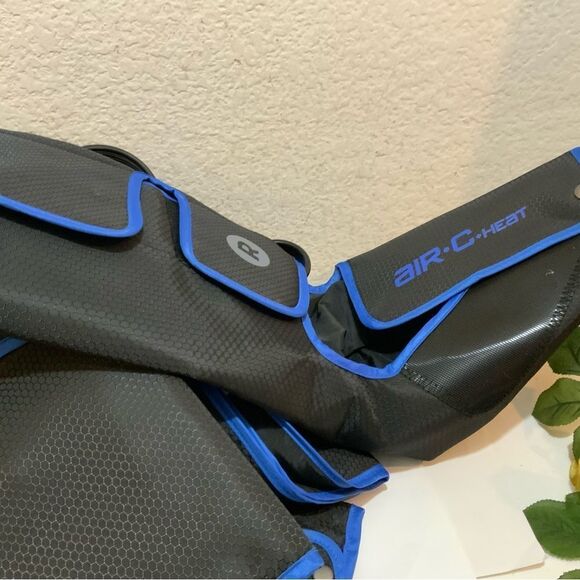 ReAthlete Air-C + Heat Therapy Air Compression Full Leg Massagers - Picture 5 of 13